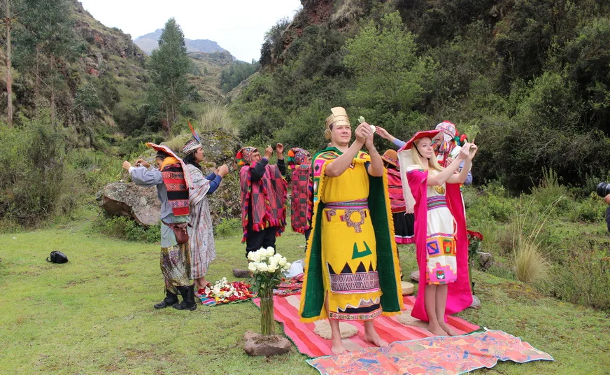 Short Inca-style marriage ceremony in Cusco with traditional rituals